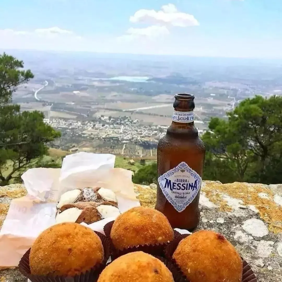 Maranzano Vacanze Casa Con Giardino 库斯托纳奇 度假居